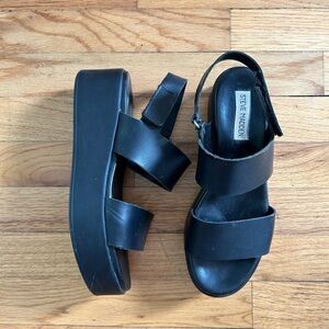 Chunky Steve Madden Platform Black Sandals with Heel Strap